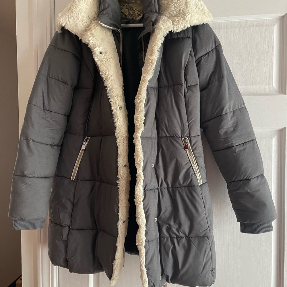 Stylish Celsius Gray Puffer Coat with Faux Fur.Like new.